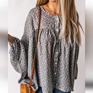 Oversized Chic Gray Floral Button-Up Blouse--XLarge